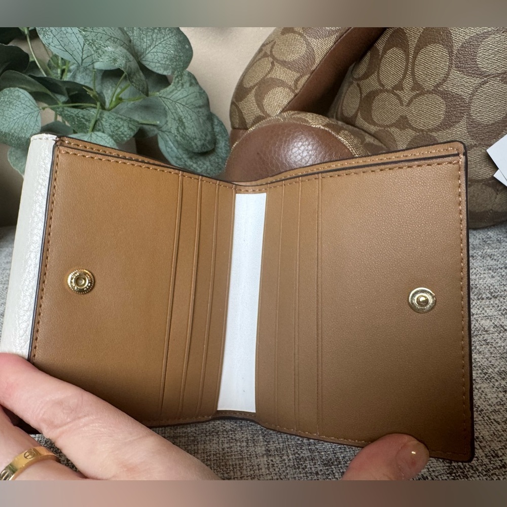 $99 COACH Georgie Small Wallet In Signature Canvas - Picture 3 of 9